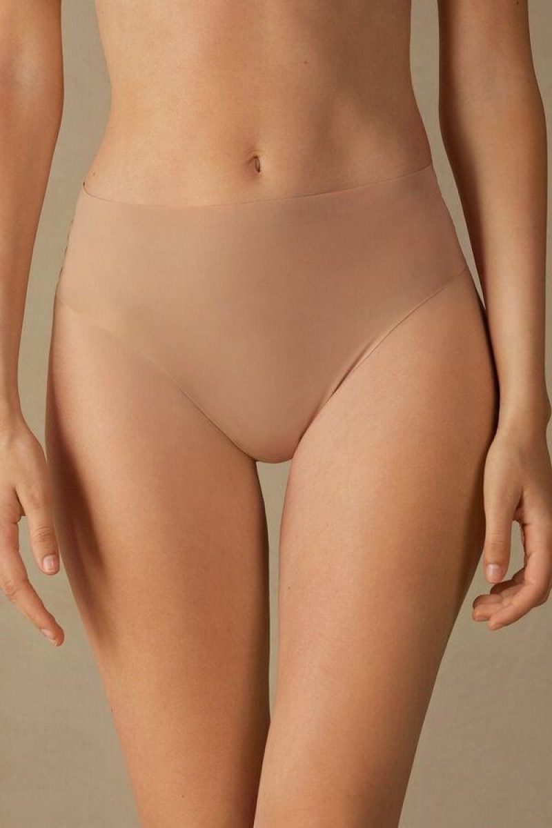 Intimissimi High Talje Thong in Seamless Ultralight Microfiber Trusser Dame Beige | DK3776IS